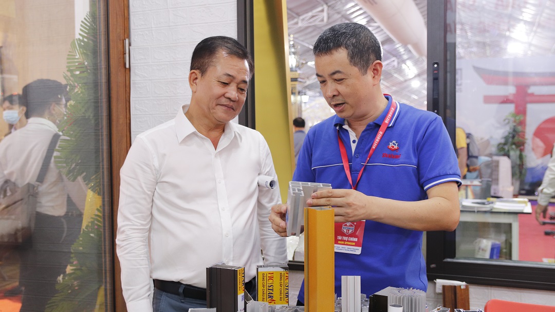 SHALUMI NGÀY THỨ 4 TẠI VIETBUILD HỒ CHÍ MINH VỚI KHÔNG KHÍ NHỘN NHỊP KHÁCH THAM QUAN 